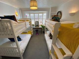 Brighton Parlourama with Hot Tub - Sleeps 18 - Brighton & Hove - 9