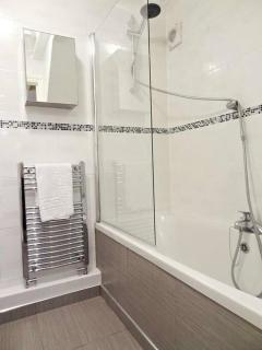 Brighton Parlourama with Hot Tub - Sleeps 18 - Brighton & Hove - 5