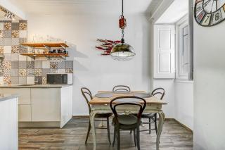 Unique central townhouse, close to the beach - Lagos - 8