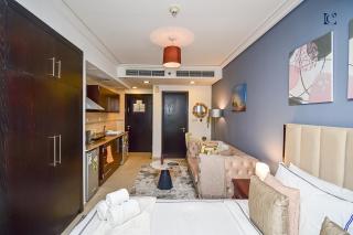 Luxury Escapes - Modern Studio Apt - Metro, Beach & Mall mins away - Dubai - 2
