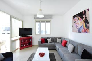 Lady in Red by HolyGuest - Tel Aviv - 6