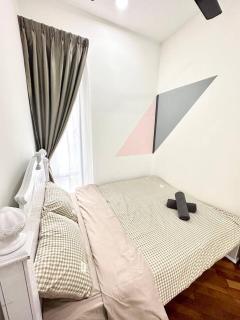 A1601 Grand Medini 2BR 100mbps Netflix By STAY - Nusajaya - 5
