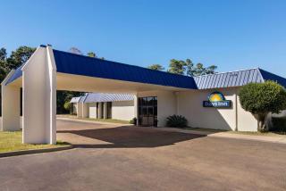 Days Inn by Wyndham McComb MS - McComb - 0