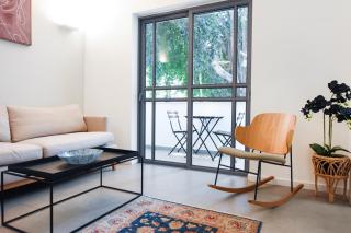 Magic Lily by HolyGuest - Tel Aviv - 8