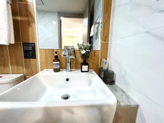5 minutes walk to the central festival Super large luxury swimming pool - Chiang Mai - 4