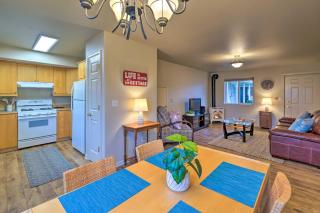 Anacortes Cottage w/ Fireplace, Walk to Town & Bay - 2