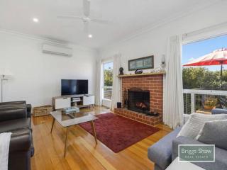 Ode to Glittering Bay - 7