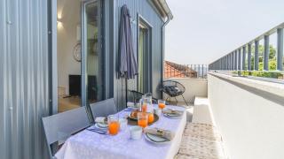Terrace Pool Apartment Oporto by LovelyStay - Porto - 0
