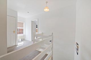 Spacious Holiday Home Somerset - 8