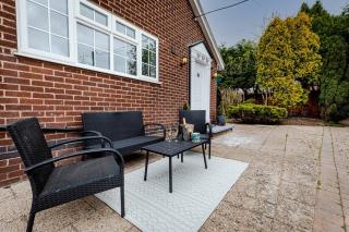 Silver Stag Properties, Luxurious 3 BR Bungalow - Worthington - 9