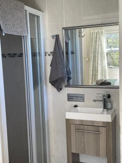 Wedmore Place with Solar - 8