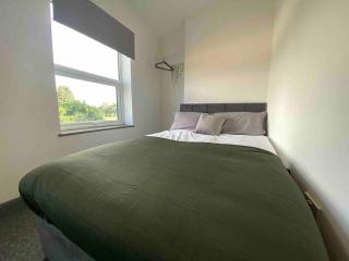 Private Ensuite Rooms with Kitchen - Ideal for Work & Travel - 8