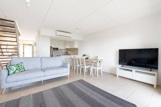 THE SHORE- Absolute beachfront holiday house - 3