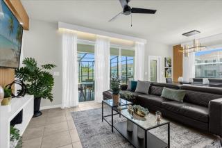 5 Bedrooms- 4,5 Bathrooms- Windsor Island 160 Jw - Davenport - 0
