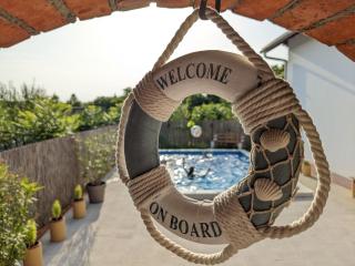 Wisteria Lodge - 3