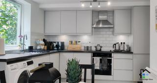 R&O Property Experts - Riverside - 2 & 3 BR - Flat Walk to Centre with open Parking - 1