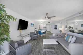 Miami Vice! Totally Renovated, Water & Park Views! - 3
