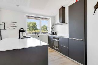 New And Modern Holiday Home With Hot Tub - 5