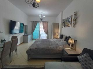 Diamond 2 Tower Marina Apartment - Dubai - 9