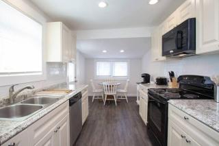 Bright, Immaculate and Cozy Coastal Cottage in Ozona - Palm Harbor - 4