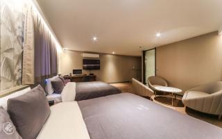 Seven Bricks Hotel - 3