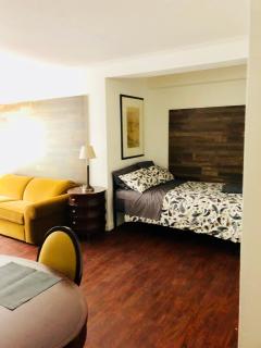 Stylish Montreal Apartment: Comfortable Stay in the Golden Square Mile - Montreal - 2