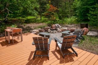 Luxury on the Edge of Traverse City -4 - Williamsburg - 2