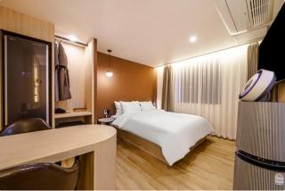 Brown Dot Hotel Yeonsan - Busan - 4