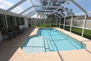 HIDDEN OASIS Spacious Pool Home with Florida Room and Hot Tub - Palm Coast - 7