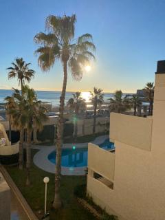 Torrevieja La Mata Primera línea playa - 0