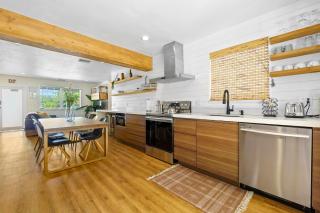 Farmhouse style Home- near Hollywood Beach/ Hot Tub! - Hollywood - 9
