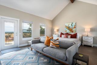Luxury Cottage with Stunning Views-Spa Bath-Patio - Fredericksburg - 9
