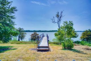 Lakefront Jonesville Cabin with Dock and Fire Pit! - - 9