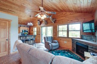 Pet-Friendly Iron River Cabin with Fire Pit! - Iron River - 7