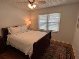 Modern Athens Home 4bd, 3bth - Athens - 3