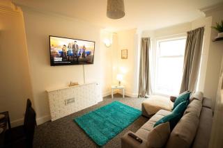 Spacious Sea-View Flat with Easy Invest - 2