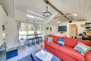 Eureka Vacation Rental Steps to Creek and Fishing! - Eureka - 6