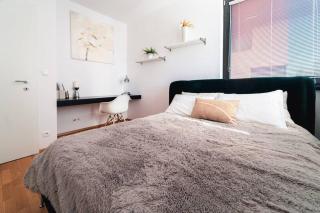 Prague Marina River View Apartment Close To City Centre FREE PARKING - Prag - 8