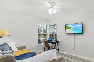 Family Retreat 4 Bedroom, Heated Pool, Pets Okay - Cape Coral - 3