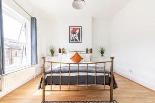 Large, Bright and Spacious 3 Bed Flat in London - Londra - 0