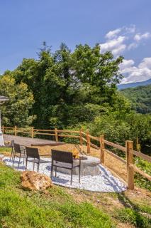 STEPS TO BRYSON - MTN VIEWS, HOT TUB, FIREPIT, WALK TO TOWN! - Bryson City - 8