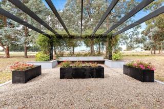 Acreage Farm Stay by Ready Set Stay - Cottage and House - 2 Houses - 4