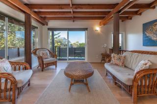 The Pole House - Elizabeth Beach - 1