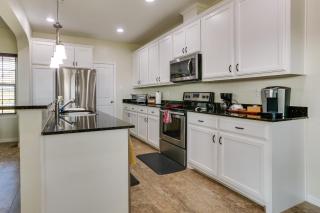 about 10 Mi to Dtwn McKinney Home with Patio and Yard - McKinney - 3