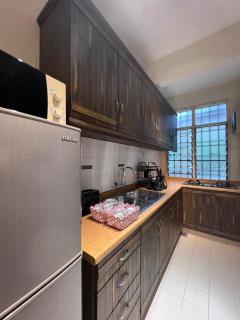 EE's Sunset House - Homestay 3 min walk to beach - Batu Ferringhi - 4