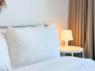 Spacious Studio with Lake Views - JLT - Dubai - 4