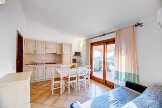 The Fantastic Residenza Badus two bedroom sleeps six child num0818 - Badesi - 9