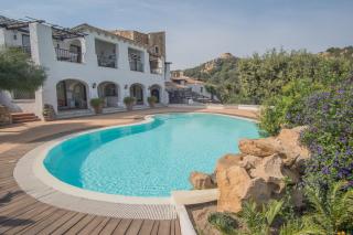 Beautiful Il Giardino degli Oleandri one bedroom sleeps two num0842 - Liscia di Vacca - 0