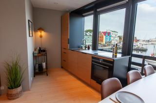 Stunning Marina View - Brand New - City Center - 6