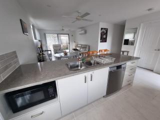 Glass House Mountains Retreat - Beerwah - 4